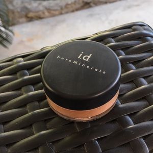 Bare minerals All over face color WARMTH